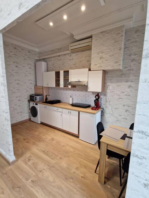Appartement Au Coeur De La Ville Chalon-sur-Saone Luaran gambar